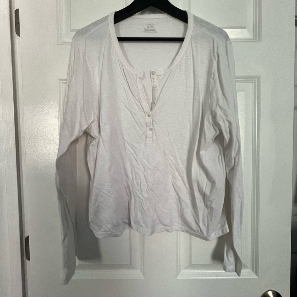 AERIE White Longsleeve Tshirt XXL Button Up
